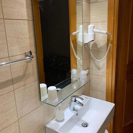 Ξενοδοχείο Erika 2*