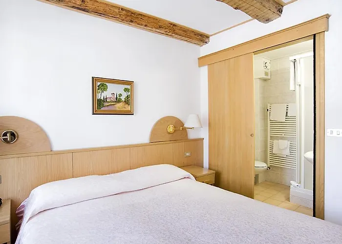 Hotel Erika 2*